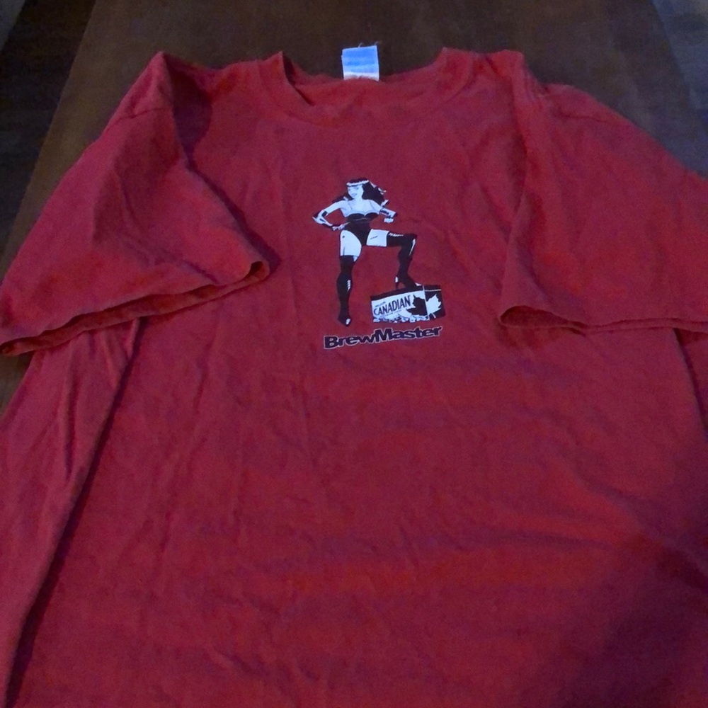 Molson Canadian "BrewMaster" Pinup Dominatrix Humourous Red Graphic Tee VG XL
